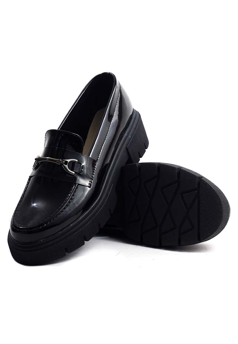 Mocasines Charol Negro OCAi - Juli